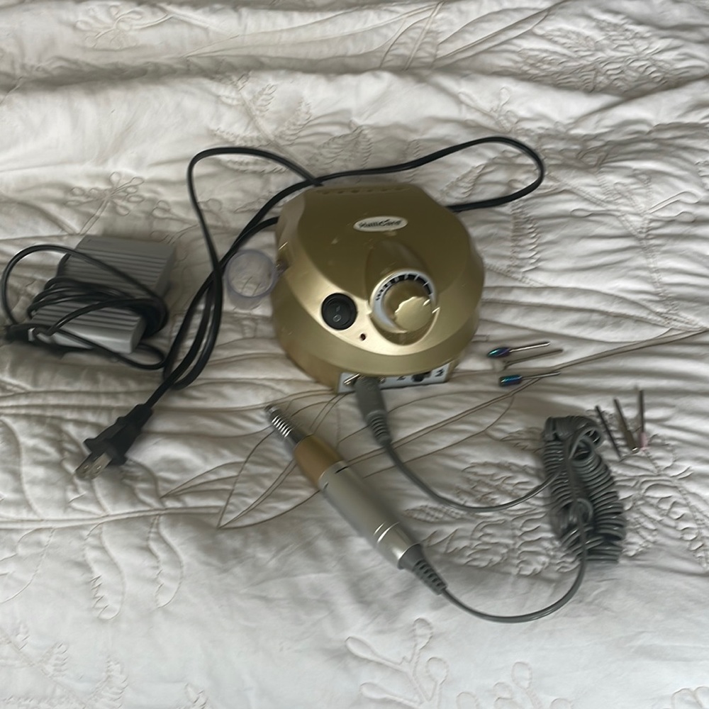 Pro Nail Drill w/foot pedal + 6 bits